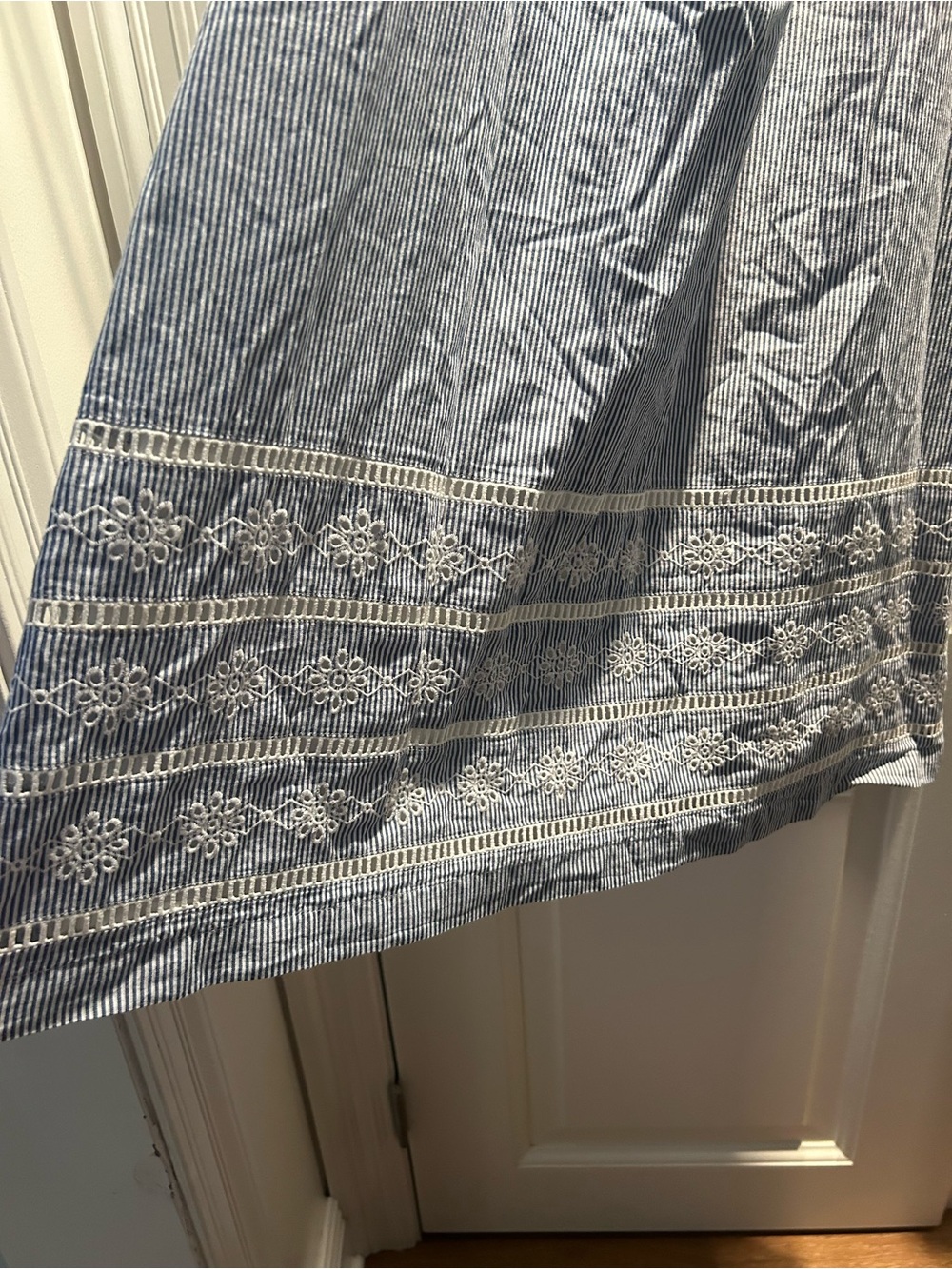 Vineyard Vines Navy & White Seersucker Rope-Strap dress - Picture 5 of 7